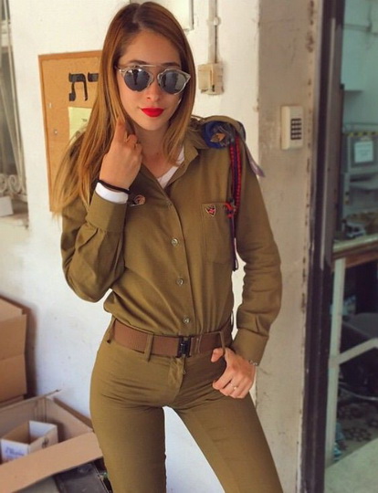 Солдат израильской армии покорила Instagram своим телом - ФОТО