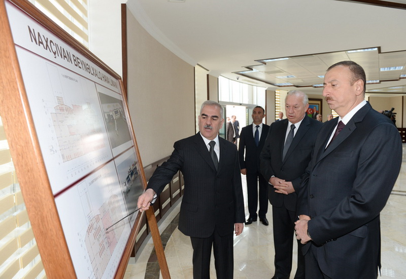 Президент Ильхам Алиев: "Азербайджан сегодня переживает период уверенного развития" - ОБНОВЛЕНО - ФОТО