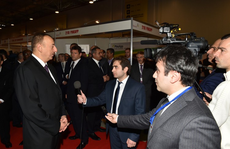 Президент Ильхам Алиев принял участие в открытии выставки "Bakutel-2014" - ОБНОВЛЕНО - ФОТО