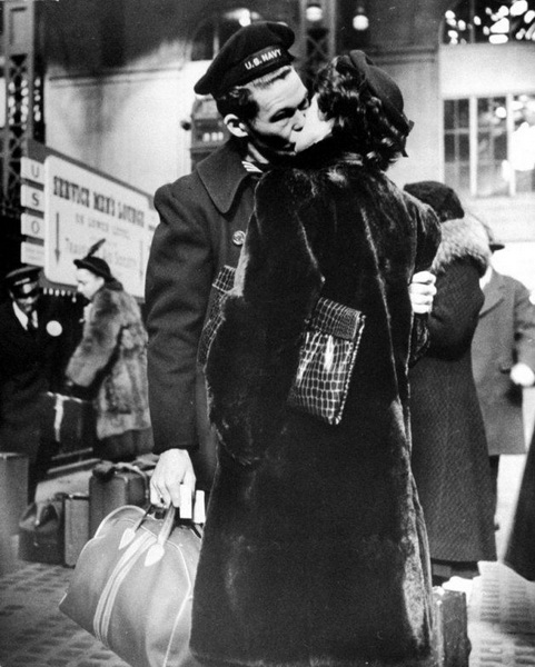 Прощание с возлюбленными. Пенсильванский вокзал. 1943 - ФОТОСЕССИЯ