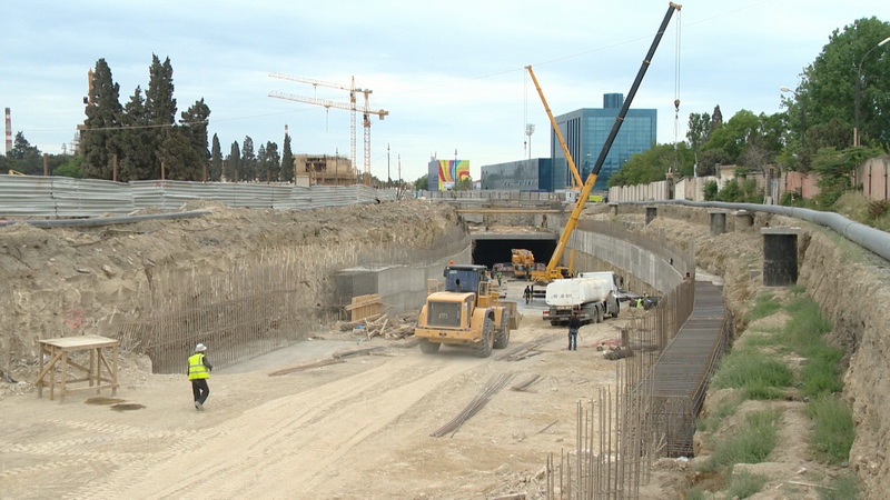 В Баку началось строительство крупных объектов – ФОТО