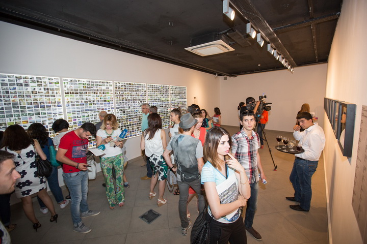 В галерее YAY состоялось открытие выставки под названием "Нестерпимая легкость бытия" - ФОТО