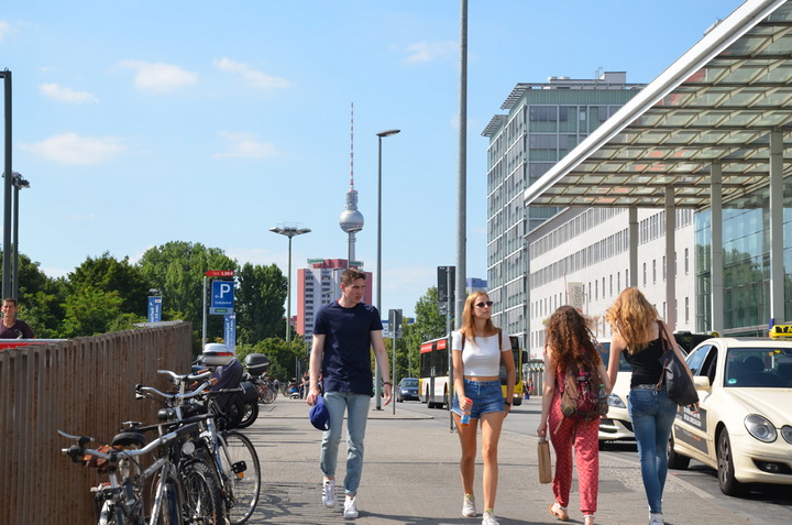В гостях у Европы: в солнечном Берлине, или Осторожнее с соцсетями - ФОТО