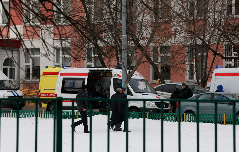 Школьник-отличник захватил школу в Москве: двое убитых - ОБНОВЛЕНО - ВИДЕО - ФОТО