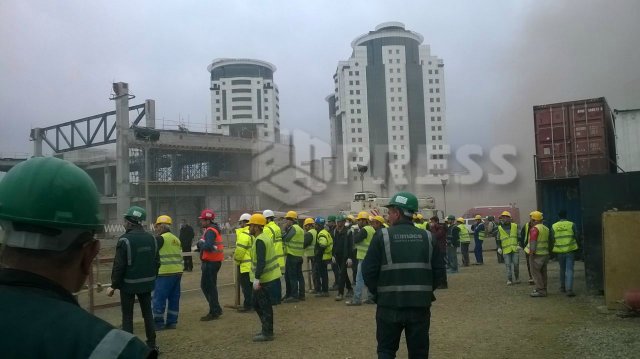 Пожар в известном отеле в Баку - ОБНОВЛЕНО - ВИДЕО - ФОТО