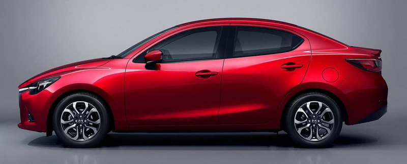 Mazda2 превратили в седан - ФОТО