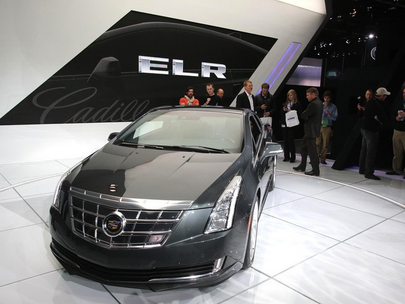 Дилеры Cadillac скинули $13,6 тысяч с цены гибрида ELR - ФОТО
