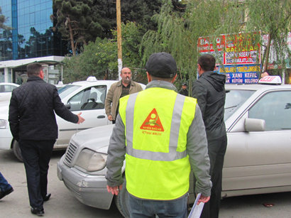 В Баку прошла акция по пропаганде ПДД для водителей - ФОТО
