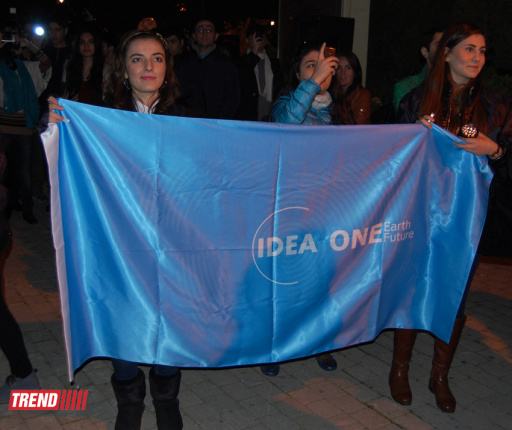 Кампания IDEA провела в Азербайджане акцию "Час земли" - ОБНОВЛЕНО - ФОТО