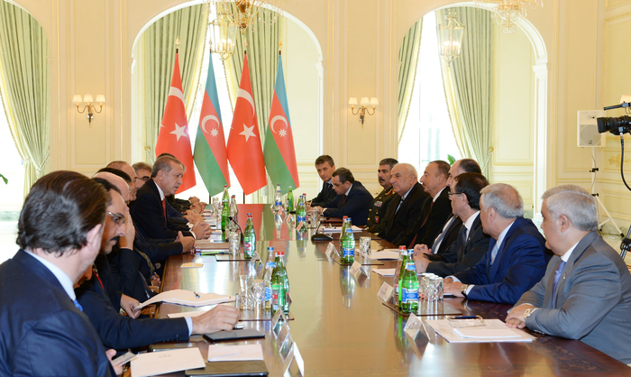 Президент Ильхам Алиев: "Сотрудничающие с Азербайджаном и Турцией страны получают от этого пользу" - ОБНОВЛЕНО - ФОТО