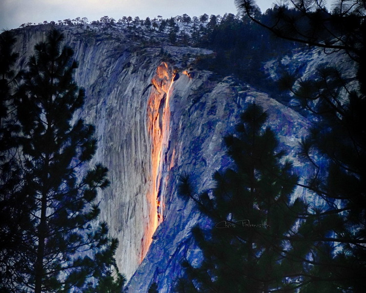 Огненный водопад Horsetail Falls в Северной Америке - ФОТОСЕССИЯ