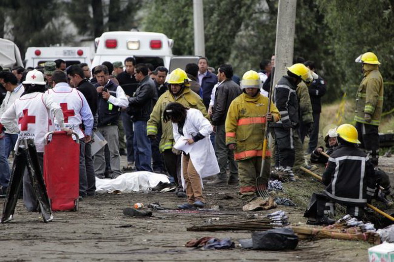 В Мексике жертвами нелепости во время религиозного шествия стали десятки человек – ОБНОВЛЕНО - ВИДЕО - ФОТО