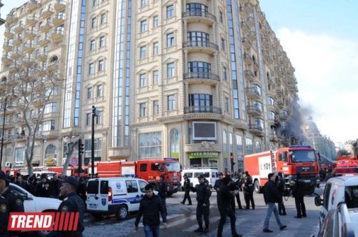 Масштабный пожар в здании над метро "Сахиль": есть пострадавшие - ОБНОВЛЕНО - ФОТО - ВИДЕО