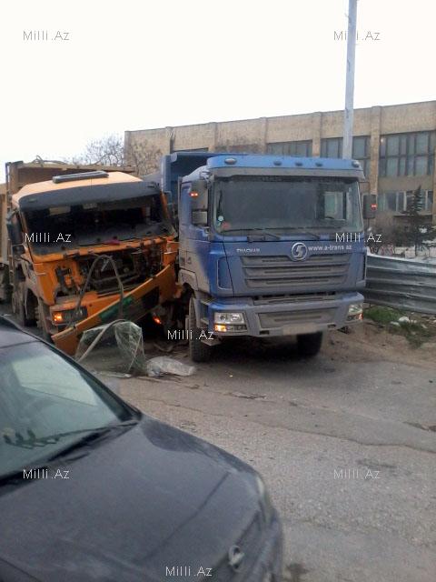 В Баку столкнулись грузовики – ФОТО