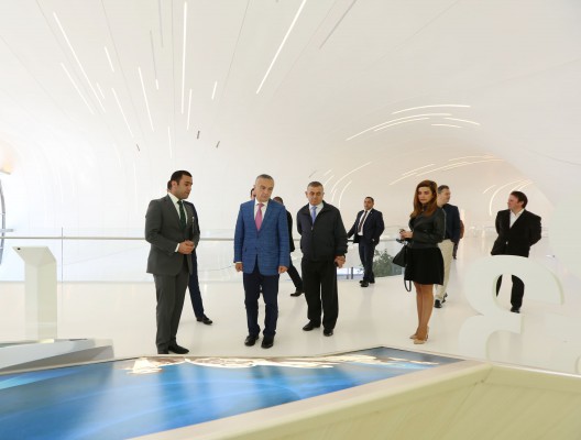 Председатель парламента Албании побывал в Центре Гейдара Алиева - ФОТО