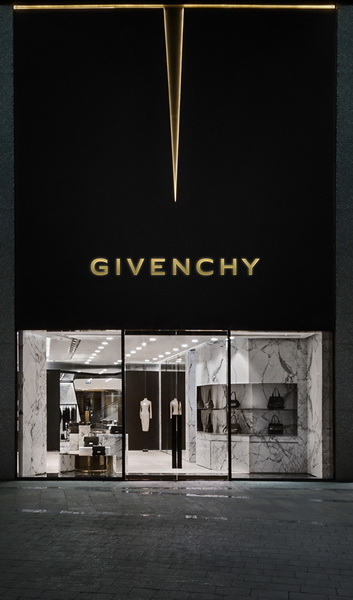 Givenchy baku discount