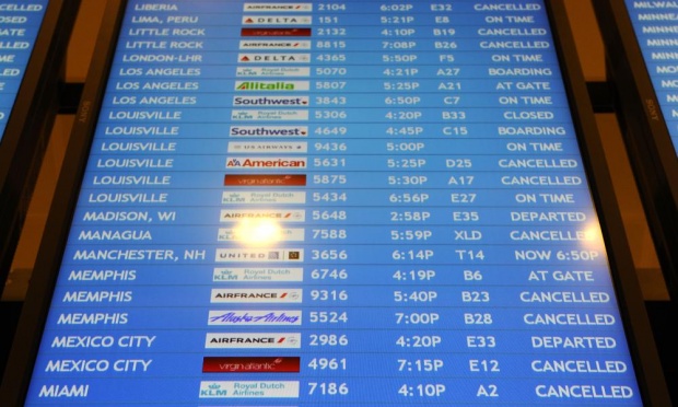 Сотни авиарейсов отменены из-за ледяного дождя в США - ОБНОВЛЕНО - ФОТО