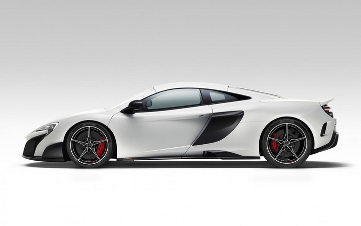 McLaren распродал весь тираж своего "заряженного" суперкара - ФОТО