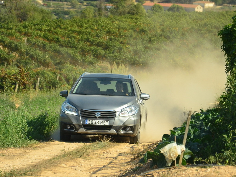 Новый Suzuki SX4 претерпел качественные изменения - ФОТО