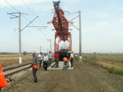 Ремонтируется участок железной дороги в направлении Грузии - ФОТО