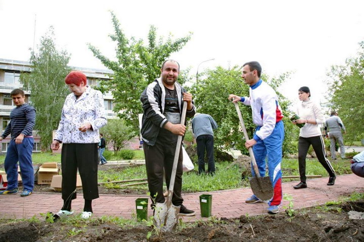 АМОР в Челябинске посетил дом-престарелых - ФОТО