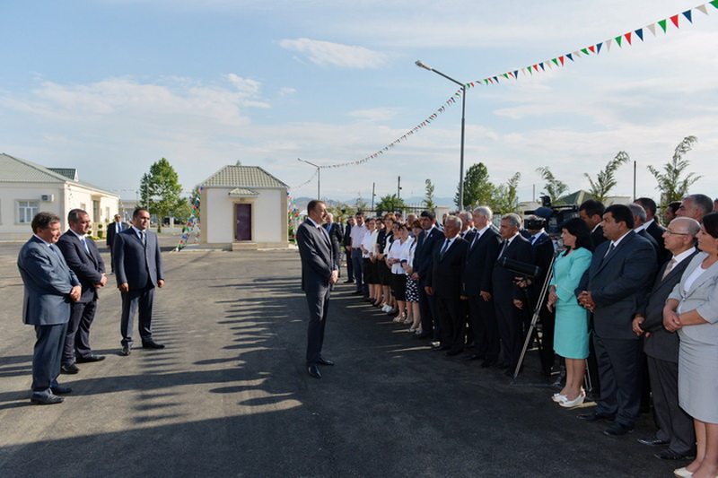 Президент Ильхам Алиев:" Сегодня в любом уголке Азербайджана каждый гражданин живет спокойно, чувствует себя очень уверенно" - ОБНОВЛЕНО - ФОТО