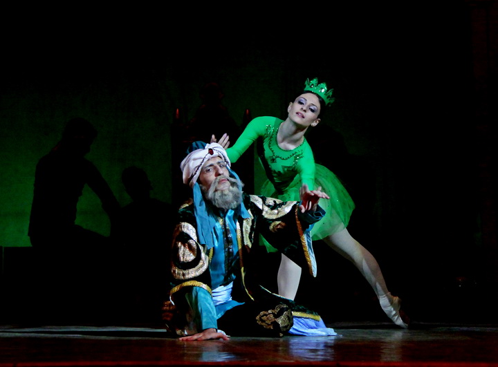 Театр оперы и балета подарил детям роскошный сказочный балет - ФОТО