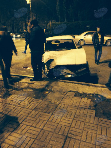В Баку столкнулись ВАЗ-2107 и BMW дорожной полиции - ОБНОВЛЕНО - ФОТО