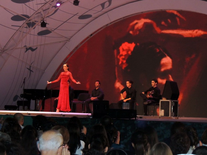 Симбиоз классики, мугама и фламенко на сцене Габалинского фестиваля - ФОТО