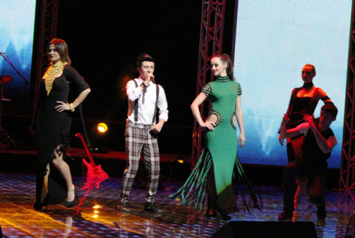 Гюльнара Халилова представила коллекцию платьев на "Univision" - ФОТО