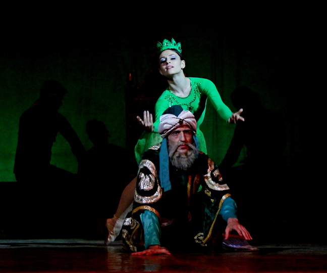 Театр оперы и балета подарил детям роскошный сказочный балет - ФОТО