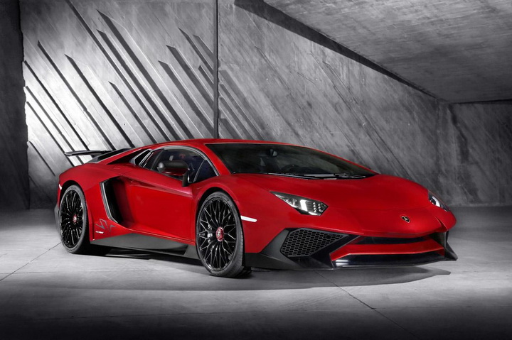 Весь тираж экстремальной версии Lamborghini Aventador раскупили за три месяца - ФОТО