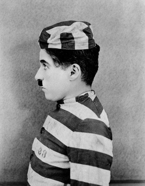 Сегодня отмечается 125 лет со дня рождения Чарли Чаплина - ФОТО
