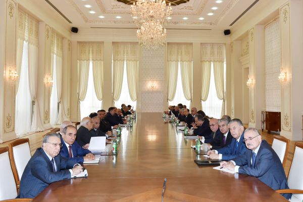 Президент Ильхам Алиев: "Сегодня без учета интересов Азербайджана не может быть выдвинута ни одна инициатива в регионе" - ОБНОВЛЕНО - ФОТО