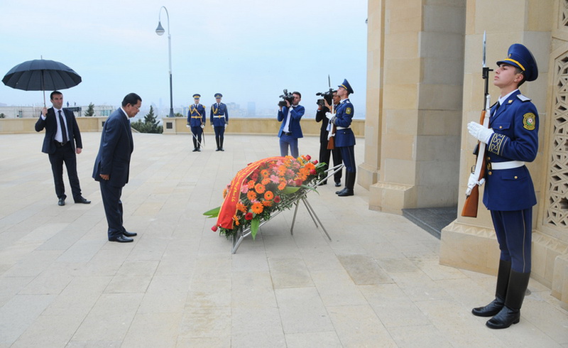 Премьер-министр Камбоджи прибыл с визитом в Азербайджан - ОБНОВЛЕНО - ФОТО