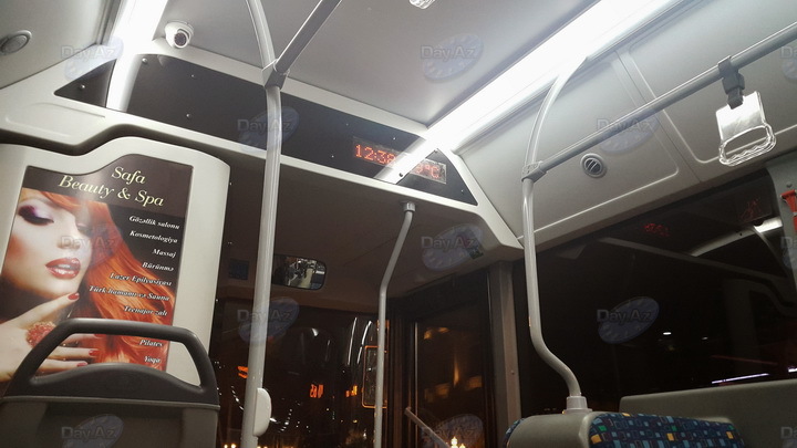 Новые автобусы в Баку вводят пассажиров в заблуждение - ФОТО