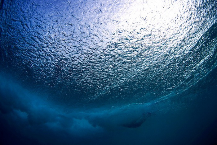 Зрелищные фотографии серферов под водой - ФОТОСЕССИЯ
