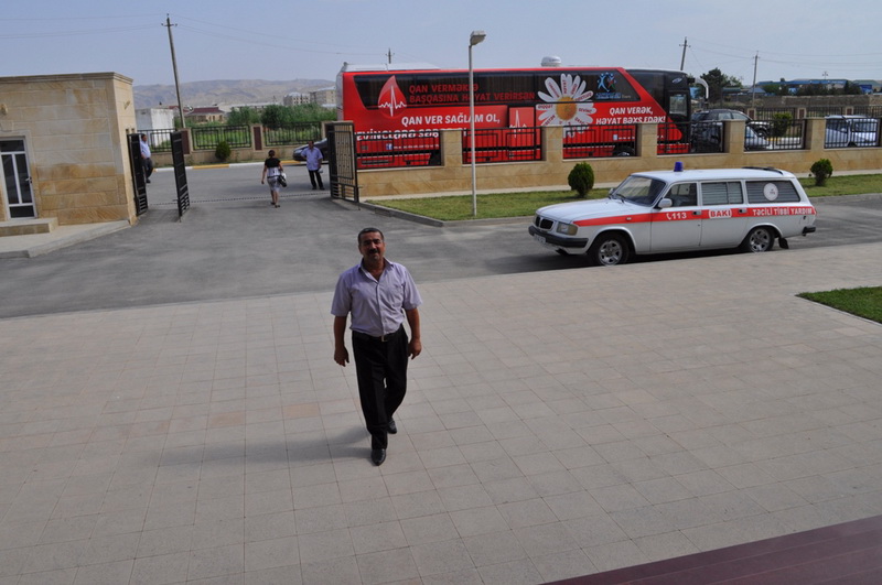 "Qan verməklə başqasına həyat verirsən” aksiyası uğurla davam edir - FOTO