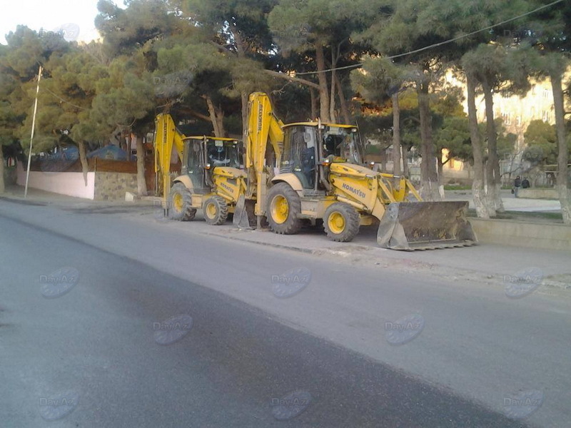 В Баку тяжелая техника штурмует тротуары – ФОТО