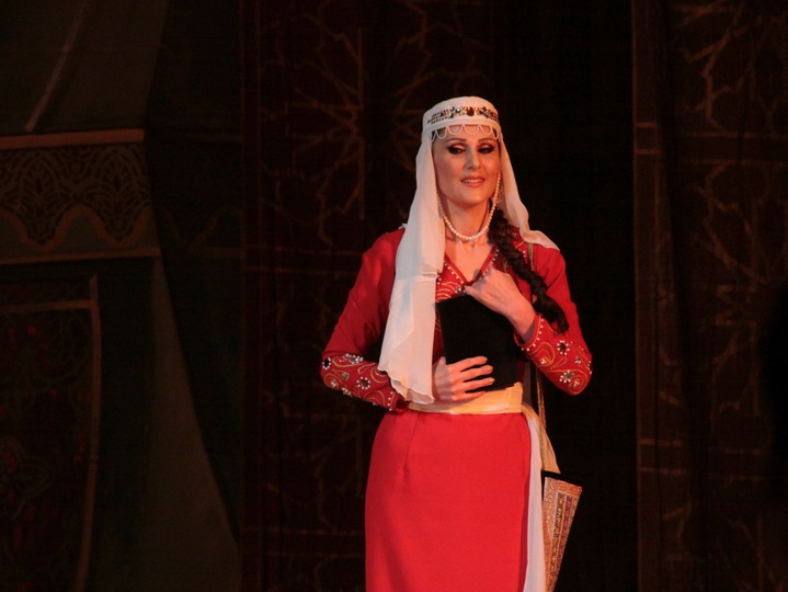 Гюльянаг Мамедова блестяще дебютировала в опере "Лейли и Меджнун" - ФОТО