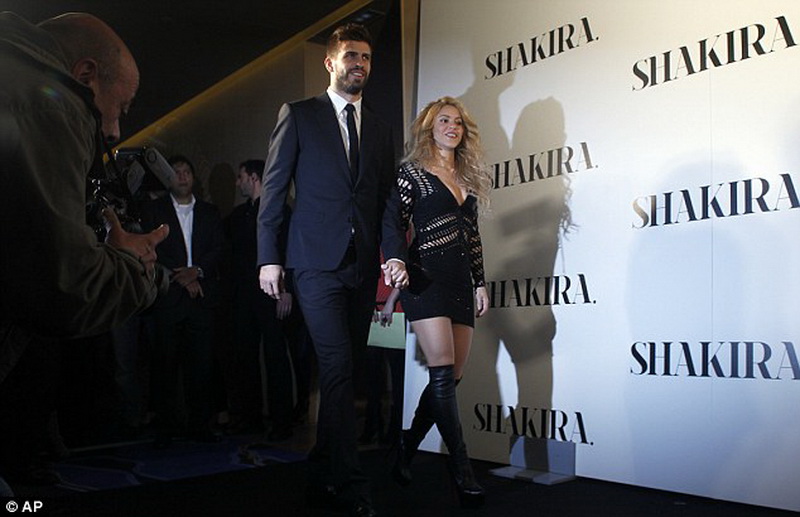 Жерар Пике поддержал Шакиру на презентации ее нового альбома - ФОТО