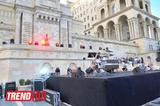 Грандиозное шоу фристайл мотокросса Red Bull X-Fighters Jams в Баку - ОБНОВЛЕНО - ФОТО