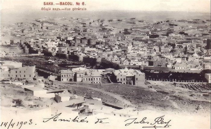 Sevimli, doğma köhnə Bakı – FOTO