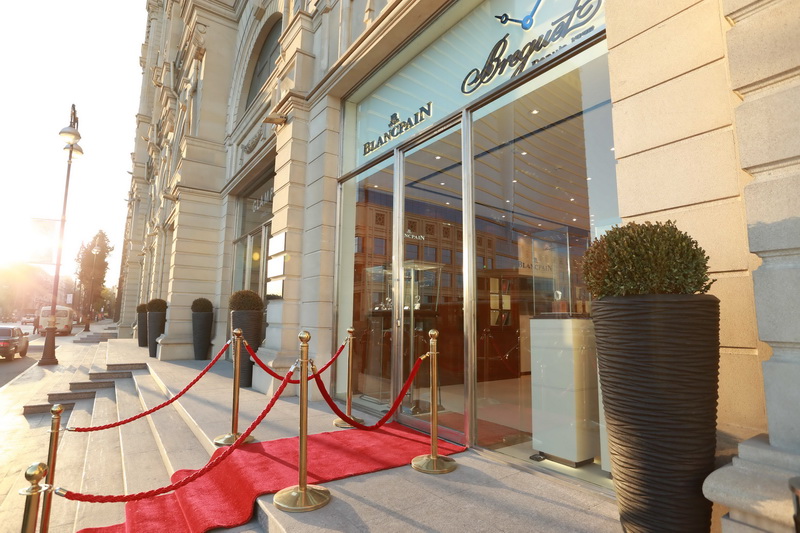 В Баку открылся часовой бутик Glampire Time Pieces - флагманский мультибрендовый бутик Swatch Group - ФОТО