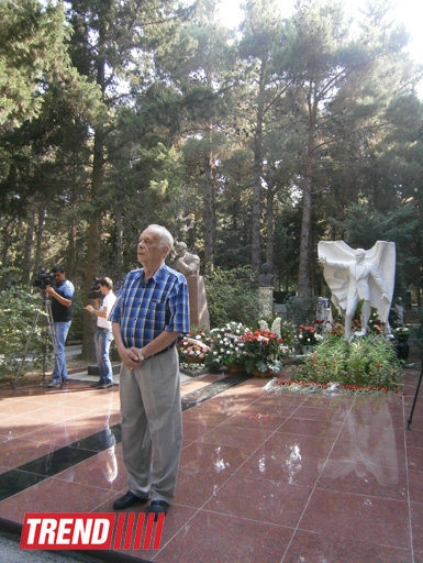 В Баку почтили память Муслима Магомаева - ФОТО