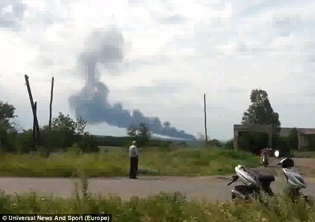 На месте крушения Boeing в Украине найдены два "черных ящика" - ОБНОВЛЕНО - ФОТО - ВИДЕО