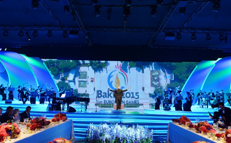 Президент Ильхам Алиев и его супруга Мехрибан Алиева приняли участие в официальном приеме в честь участников церемонии открытия первых Европейских игр - ФОТО