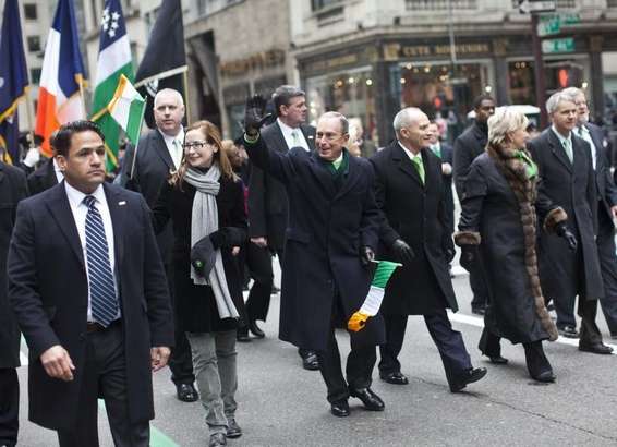 Грандиозный парад в честь Святого Патрика в Нью-Йорке - ФОТО