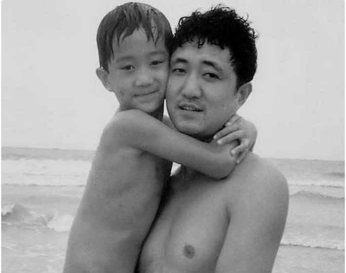 Эти фотографии отца и сына взорвали Интернет - ФОТО
