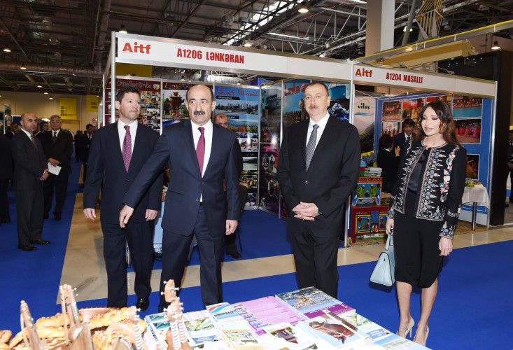 Президент Ильхам Алиев и его супруга Мехрибан Алиева ознакомились с XIV Азербайджанской международной выставкой "Туризм и путешествия" AITF-2015 - ОБНОВЛЕНО - ФОТО - ВИДЕО